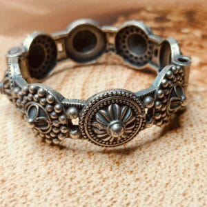 Kada, bangle, bangle bracelet, topopen kada, rajasthani bangle, Rajasthani kangan, round silver bangle, indian Bangle