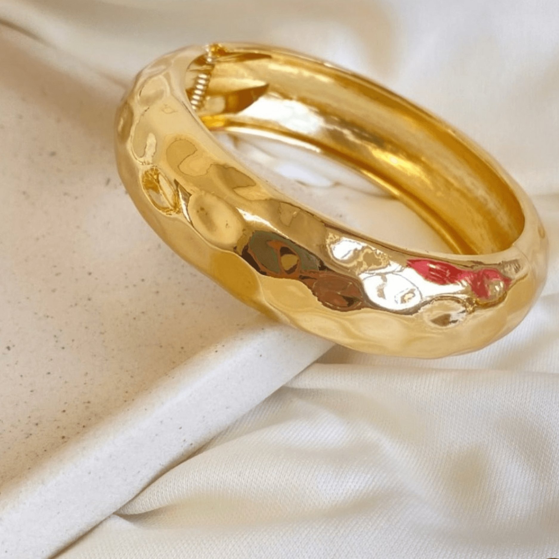 Hand cuff, bracelet, bangle, bangle bracelet, 18CT Gold plating Bangle, Anti Tarnish Bangle